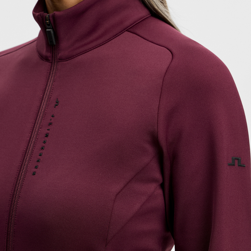23