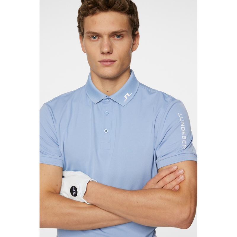 Golfpiké Herr I J Lindeberg Tour Tech Polo I LjusblÄ 28