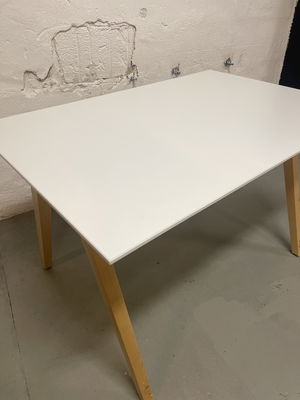 KINNARPS Skrivbord 120x80x75cm