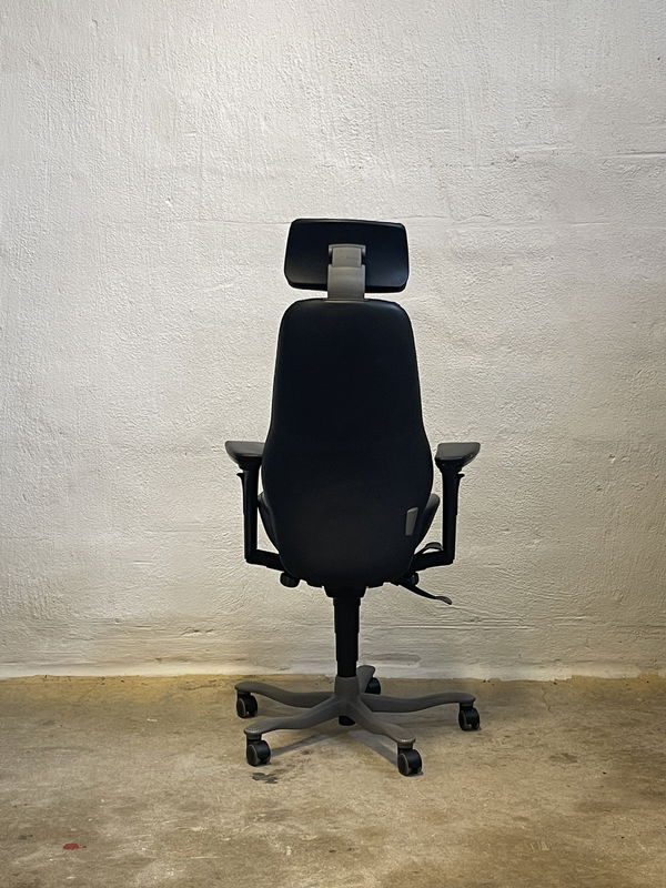 KINNARPS 8784 Svart läder