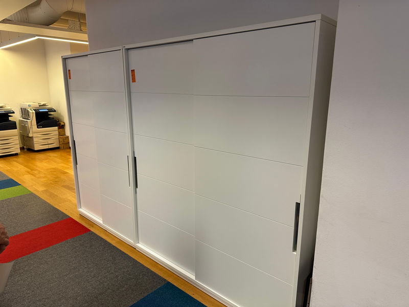 Förvaringsskåp 183,5x160cm