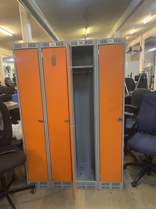 OMKLÄDNINGSSKÅP 175x200cm