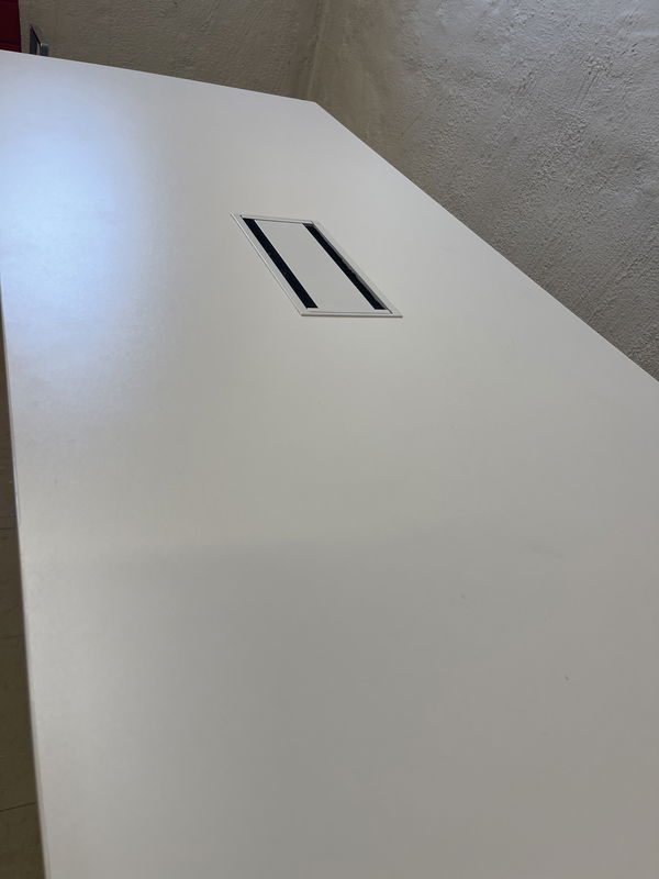 KONFERENSBORD m. kabeldike 200x80cm