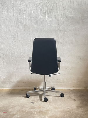 JOHANSON DESIGN Konferensstol i svart skinn