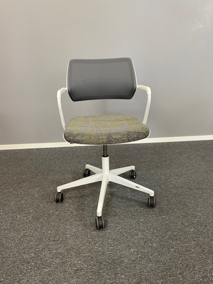 Konferensstol Steelcase Qivir