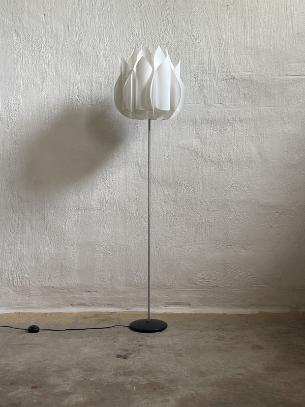 Knappa Tulpan Golvlampa