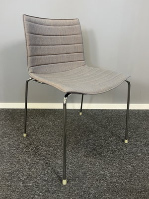 Konferensstol Arper Catifa 46