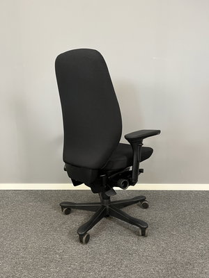 Kinnarps 9000 kontorsstol (ny klädsel)