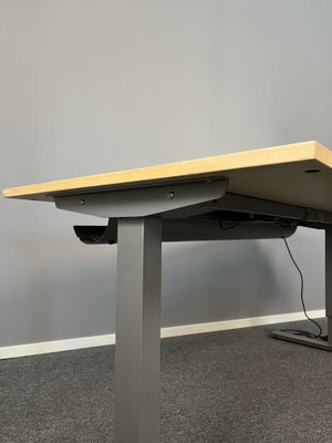 Höj & Sänkbart skrivbord EFG 180cm