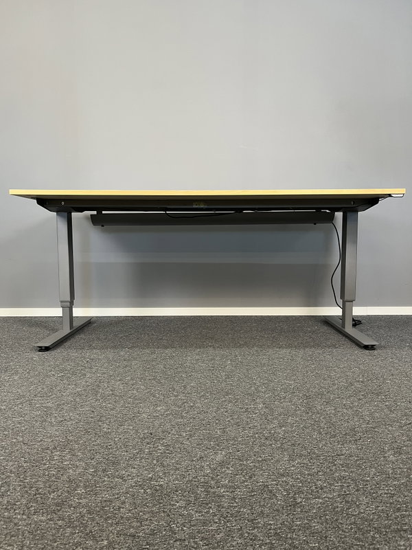 Höj & Sänkbart skrivbord EFG 180cm