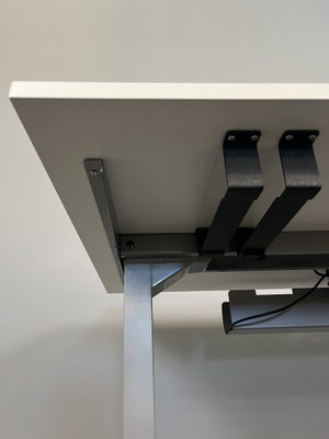 Höj & Sänkbart skrivbord 160cm Kenson