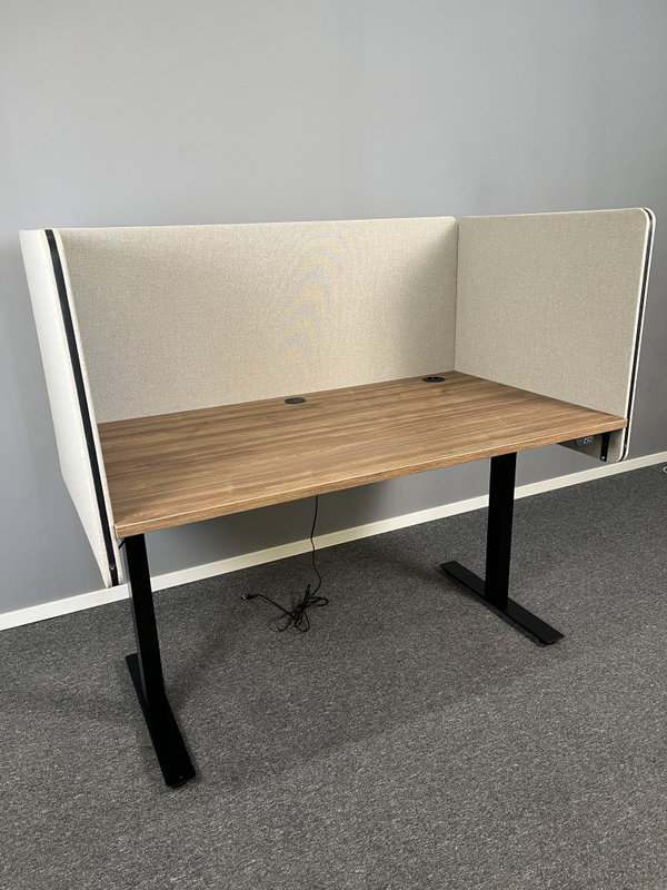 Höj & Sänkbart Skrivbord Rol Ergo 140cm med Bordsskärmar Lintex Edge