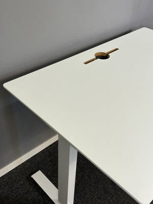 Höj & Sänkbart Skrivbord Edsbyn Choice 120x80