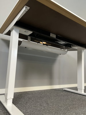 Höj & Sänkbart Skrivbord Edsbyn Choice 120x80