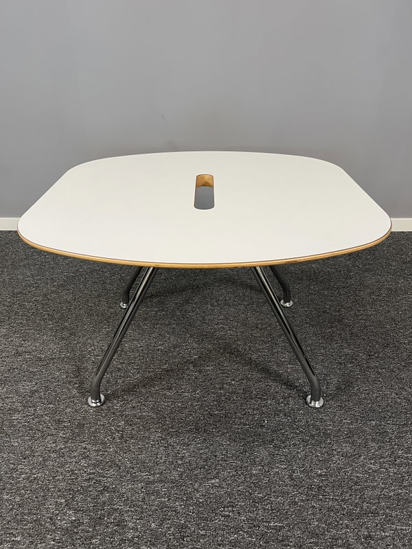 Soffbord RBM Sweep (Oval 70x70cm)