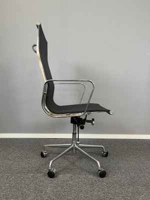 Kontorsstol Eames Management EA119 Mesh. Decomica Replica