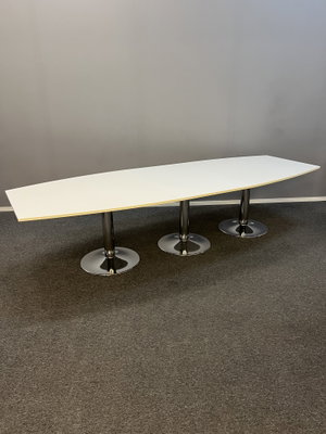 Konferensbord båtformat 320x120cm
