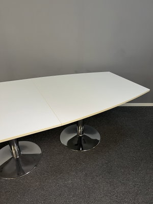Konferensbord båtformat 320x120cm