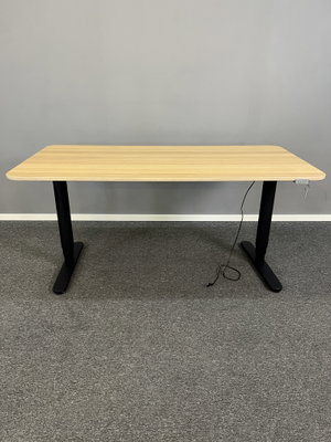 Höj & Sänkbart Skrivbord Ikea Bekant 160x80cm