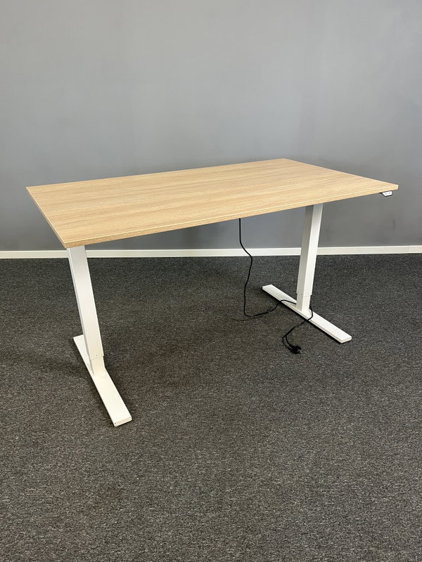 Höj & Sänkbart Skrivbord 140x80cm