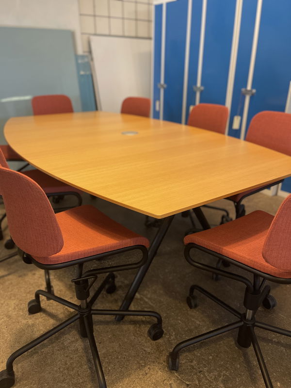 Konferensgrupp EFG Bord & 8ST LAMMHULTS stolar