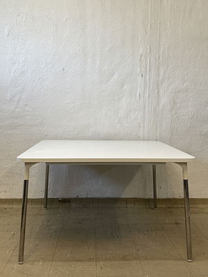 MATERIA Silent Whisper konferensbord 120x120cm