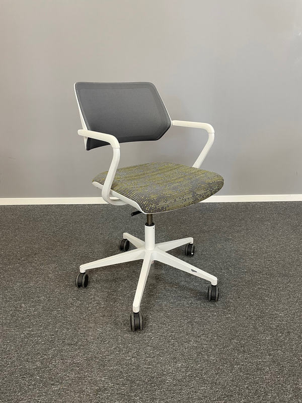 Konferensstol Steelcase Qivir