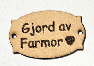 Skinnetikett "Gjord av farmor"   10 st/fp.