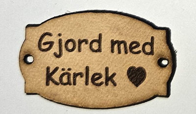 Skinnetikett "Gjord med kärlek"   10 st/fp.
