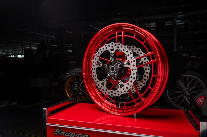 WHEEL FLATLINE 19 X 3.25 RED