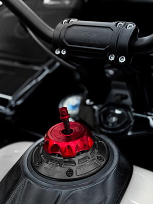 GAS CAP - FLT 24-UP - BLACK/RE
