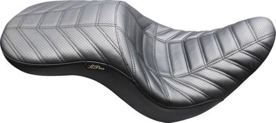 SEAT MAVERICK W/TRACK PLEAT 20