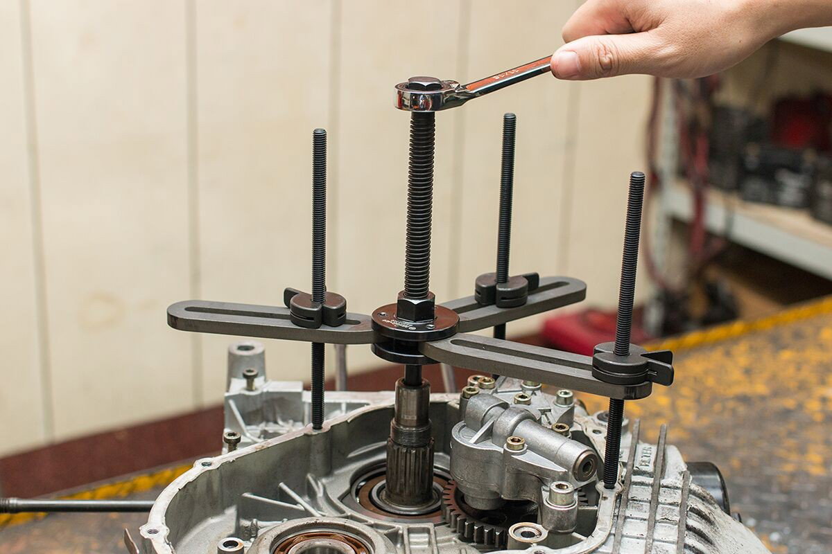 TOOL CRANKCASE SEPARATOR