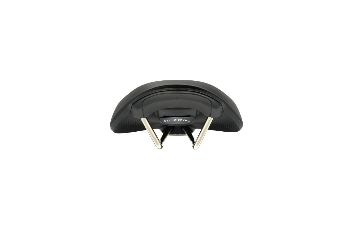 ON ATHLETIC SADDLE