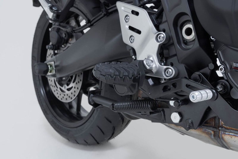 EVO FOOTREST KIT BLACK