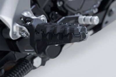 EVO FOOTREST KIT BLACK