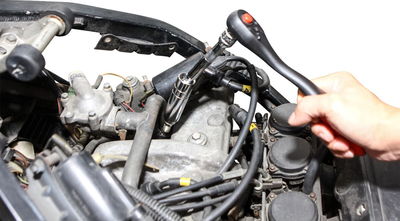 SPARK PLUG SOCKET JOINT MAGNET