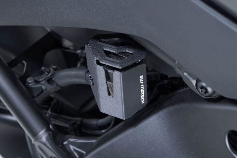 BRAKE FLUID RESERVOIR GUARD