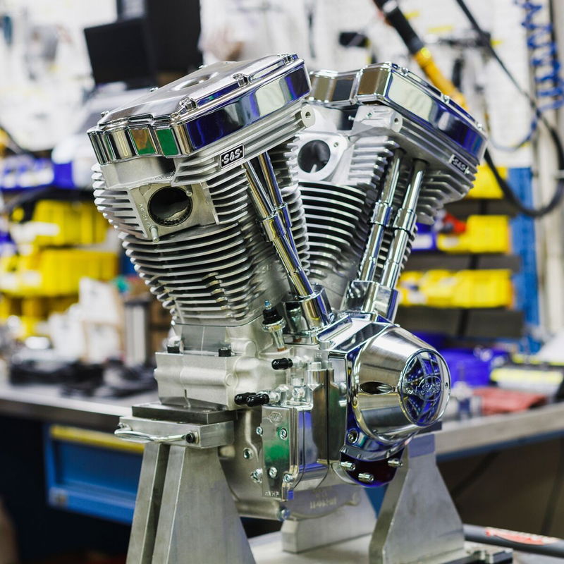 ENGINE V124 CHR/NAT LB