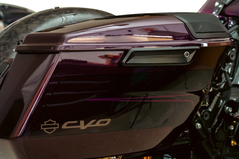 LATCH COVERS VEKTOR GLOSS BLAC