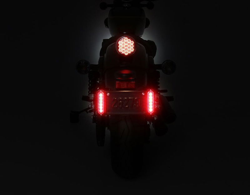B6 LIGHT