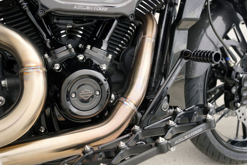 BOLT KIT TITANIUM - FLT 17-23