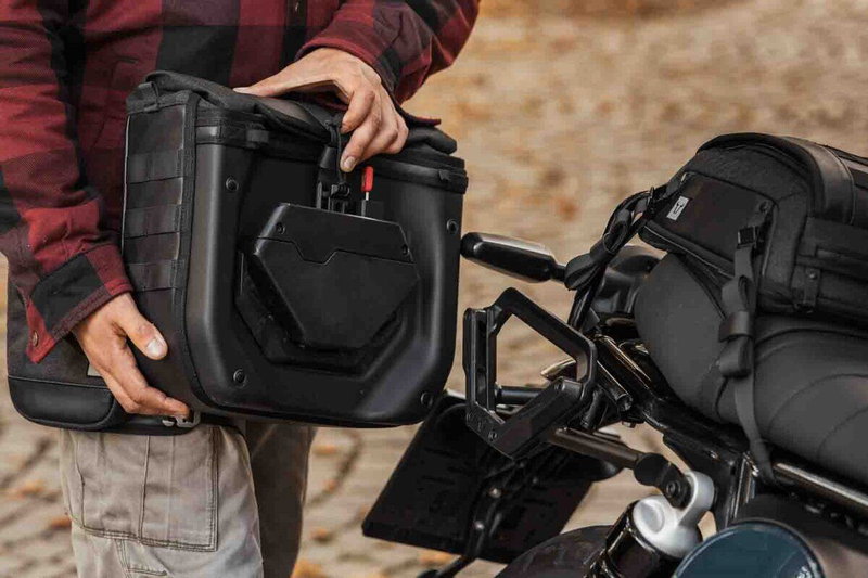 LEGEND GEAR SIDE BAG 11L