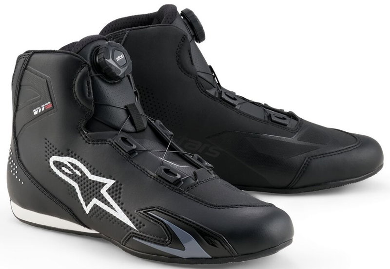 SHOE CELER BLACK/WHITE 8