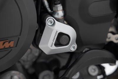 CLUTCH SLAVE CYLINDER GUARD KT