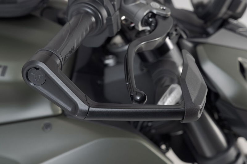 LEVER GUARDS W/ WIND PROTECTIO