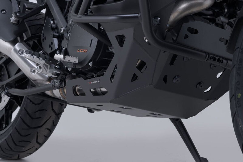 ENGINE GUARD