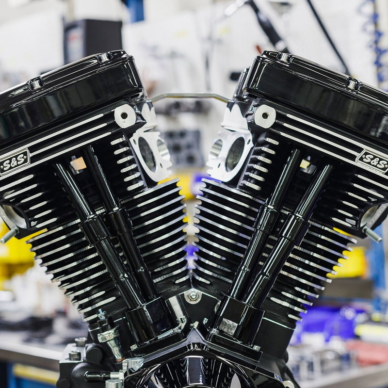 ENGINE V124 BLACK ED LB