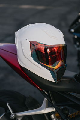 HELMET ULTRAFLITE GLOSS WHITE