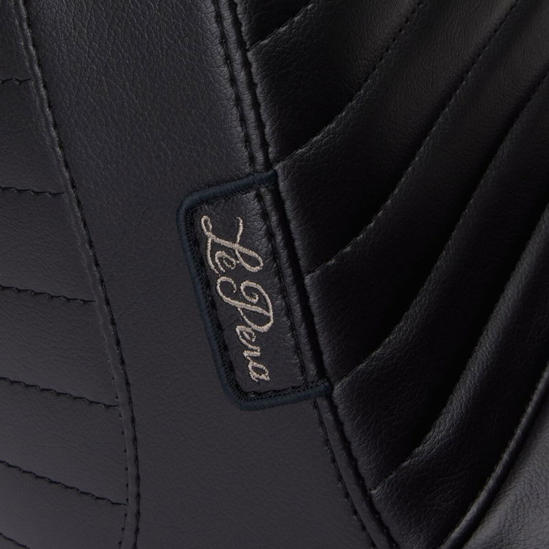 SEAT TAILWHIP UPFRONT PLEATED